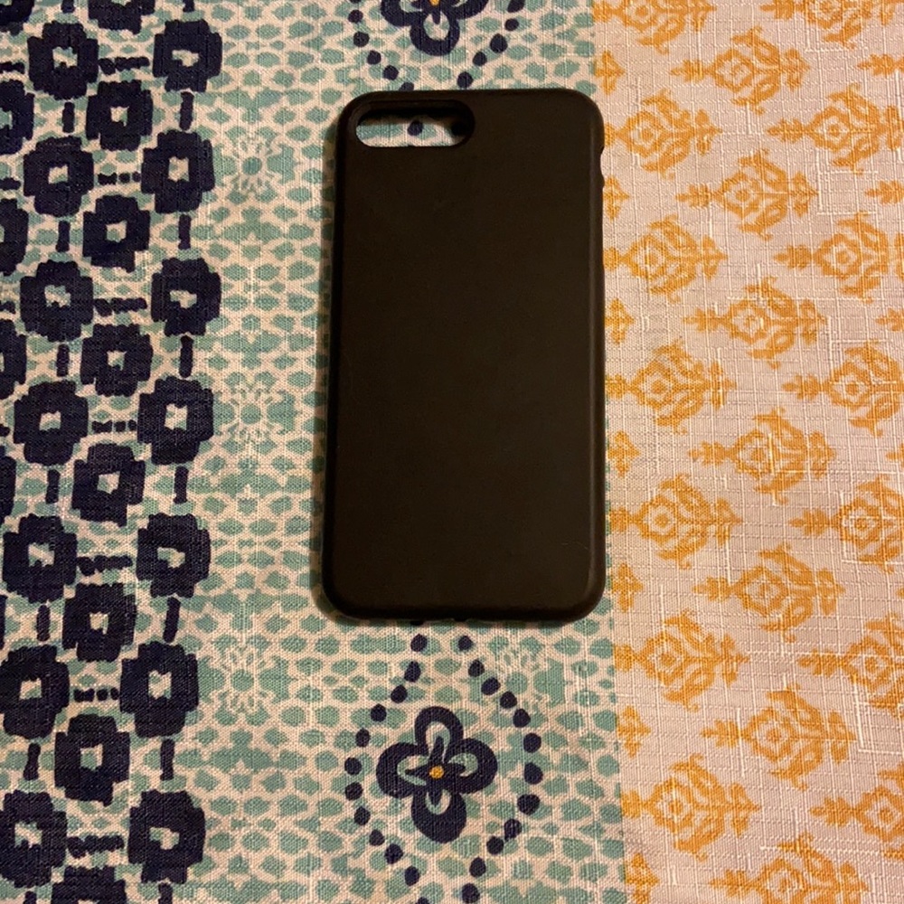 Black iPhone 8plus phone case